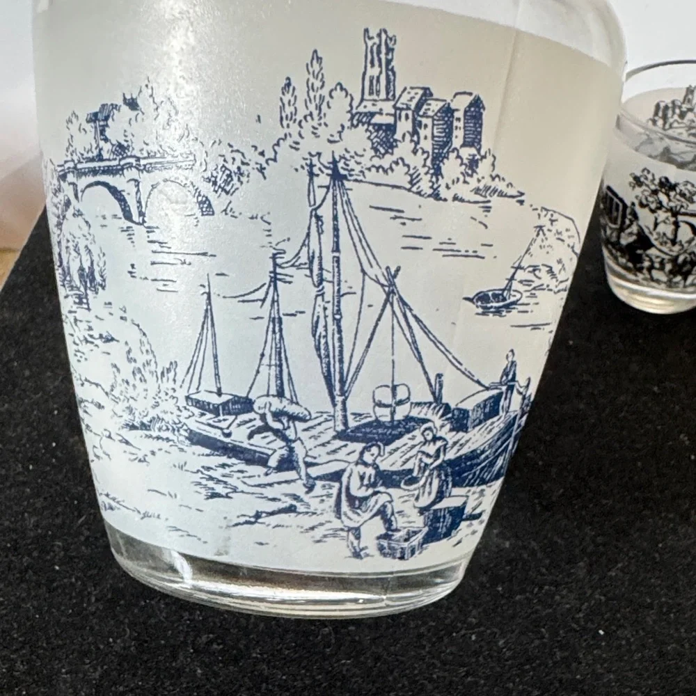 Vintage 1950’s Verrerie Cristallerie D'Arques French Country decanter set.